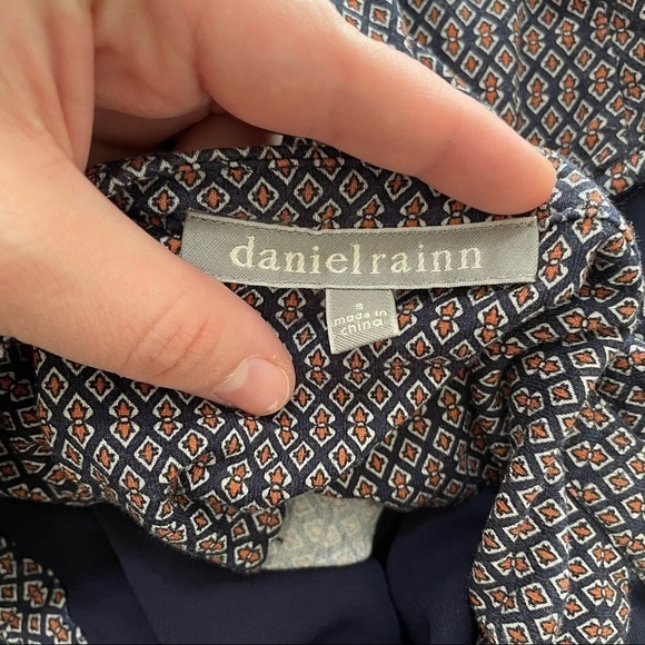 Daniel rainn blue and orange patterned blouse sz.S womens - Picture 2 of 4